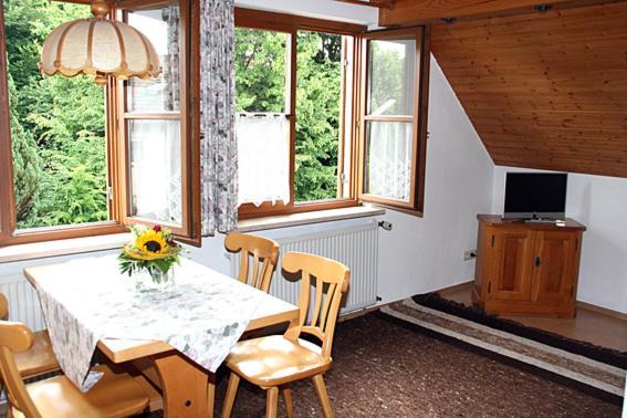 Hotel Bayerischer Hof Rehlings Weißensberg Pokoj fotografie
